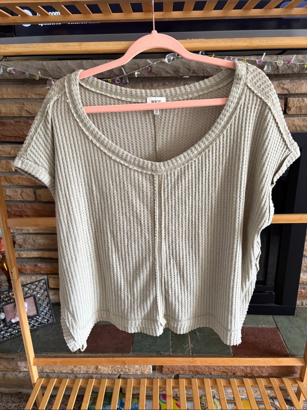 BKE Light Sage Waffle Knit Short Sleeve Top
